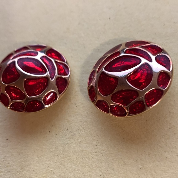 Beautiful clip on earrings* - Picture 3 of 4